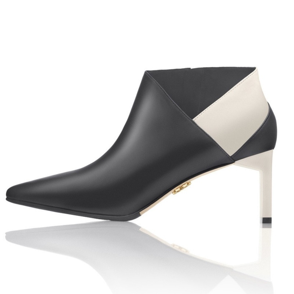 Zvelle Electra Pointed Toe Ankle Booties - Made in Brazil - Picture 2 of 12